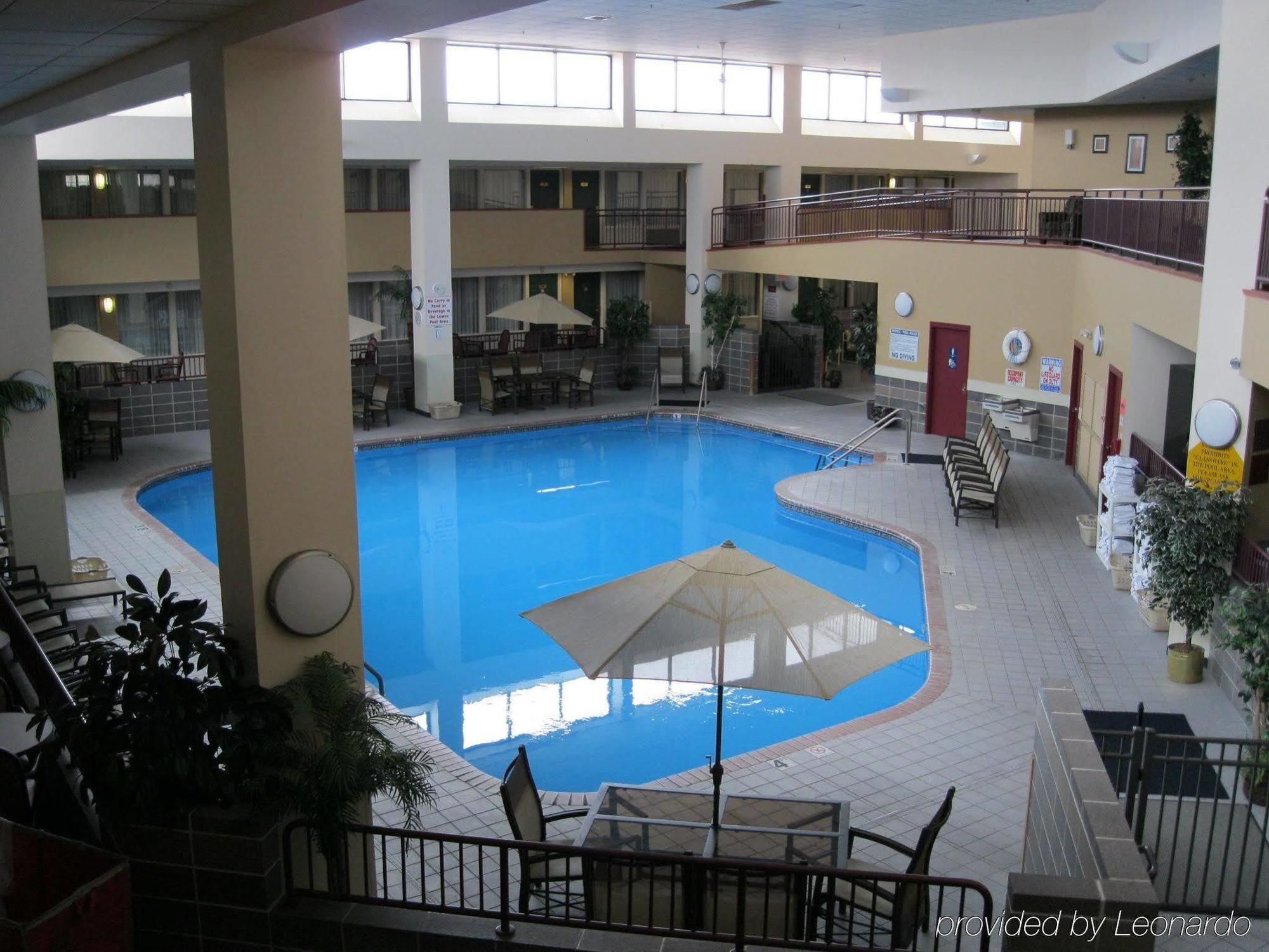 Plaza Hotel & Suites - Eau Claire Ngoại thất bức ảnh