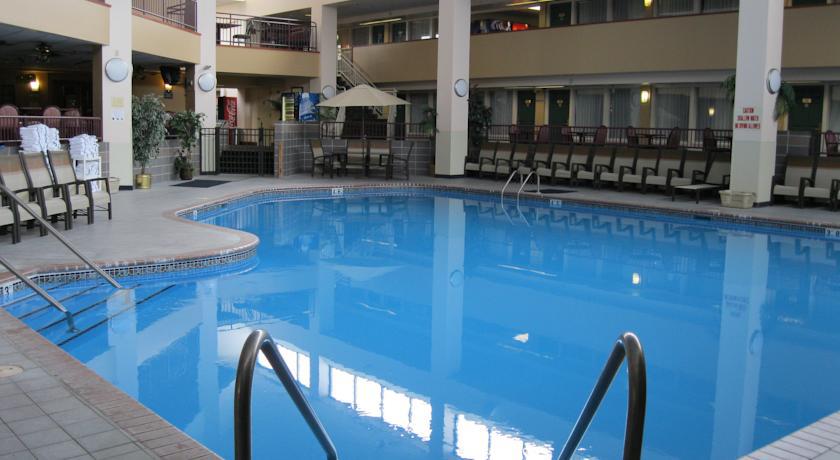 Plaza Hotel & Suites - Eau Claire Ngoại thất bức ảnh